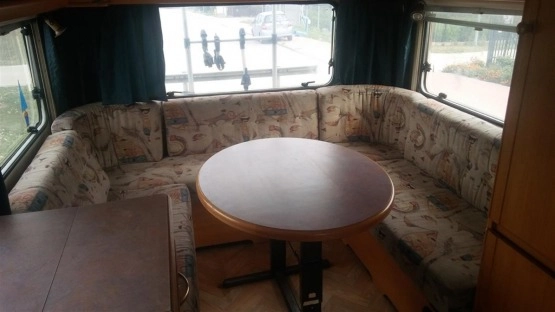                         Do sprzedania kamper LMC z 1998 roku - zdjęcie 22
                        