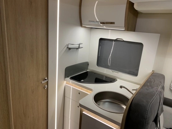                         Ford Caravans International Horon 84XT DEMO KLIMA! AUTOMAT 170KM REMISY Kamper - zdjęcie 16
                        