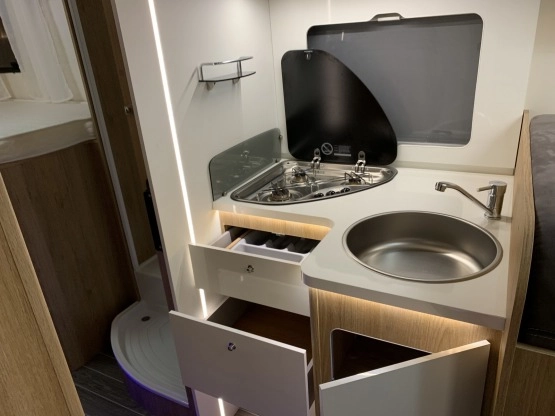                         Ford Caravans International Horon 84XT DEMO KLIMA! AUTOMAT 170KM REMISY Kamper - zdjęcie 17
                        