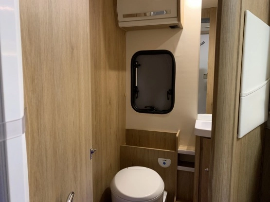                         Ford Caravans International Horon 84XT DEMO KLIMA! AUTOMAT 170KM REMISY Kamper - zdjęcie 18
                        