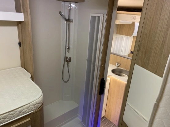                         Ford Caravans International Horon 84XT DEMO KLIMA! AUTOMAT 170KM REMISY Kamper - zdjęcie 20
                        