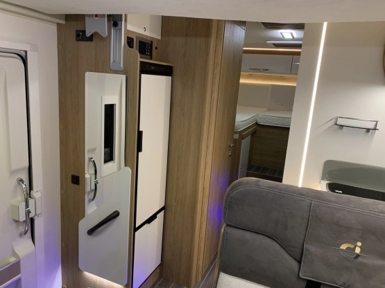                         Ford Caravans International Horon 84XT DEMO KLIMA! AUTOMAT 170KM REMISY Kamper - zdjęcie 22
                        