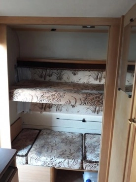                         Przyczepa kempingowa Adria 400 - zdjęcie 16
                        