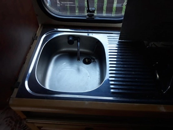                         Przyczepa kempingowa Adria 400 - zdjęcie 4
                        