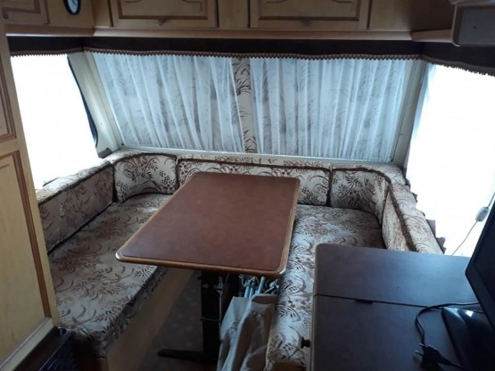                         Przyczepa kempingowa Adria 400 - zdjęcie 7
                        