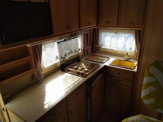                         Kamper Eura Mobil - zdjęcie 3
                        