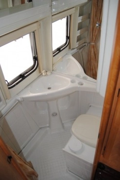                         KAMPER Fiat DUCATO 2.5 TDi Niski przebieg! 2 x KLIMA! HAK! Zarejestrowany! Zadbany! - zdjęcie 7
                        