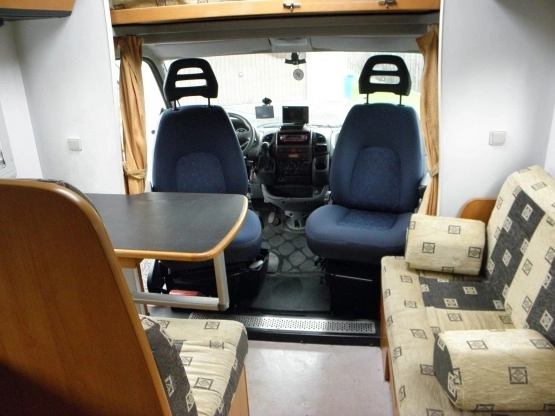                         Fiat Ducato zabudowa Autostar 2.8JTD przebieg 45000km - zdjęcie 6
                        