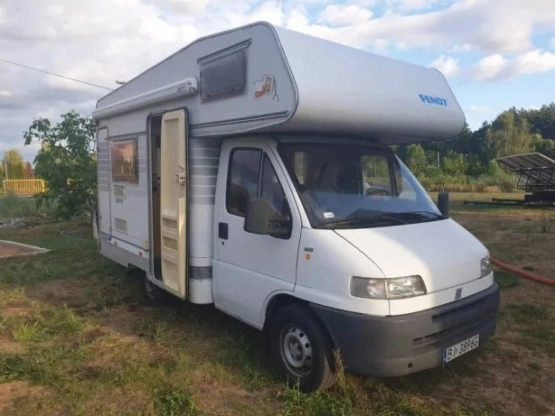                         Kamper gotowy do drogi - Fendt - zdjęcie 1
                        
