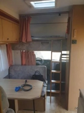                         Kamper gotowy do drogi - Fendt - zdjęcie 3
                        