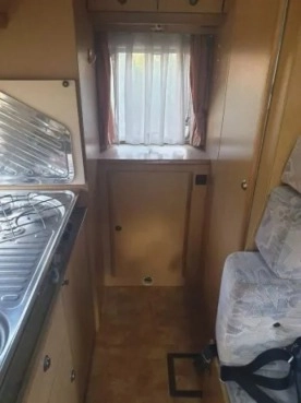                         Kamper gotowy do drogi - Fendt - zdjęcie 5
                        