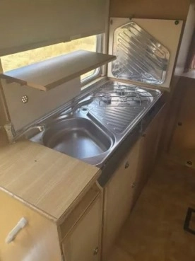                         Kamper gotowy do drogi - Fendt - zdjęcie 7
                        