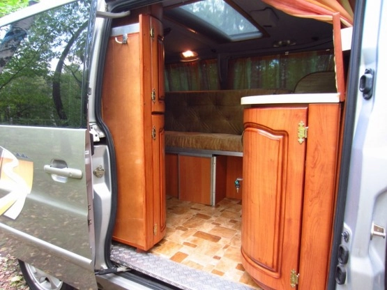                         Camper Mercedes Vito - zdjęcie 11
                        