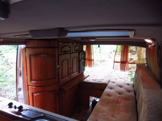                         Camper Mercedes Vito - zdjęcie 9
                        