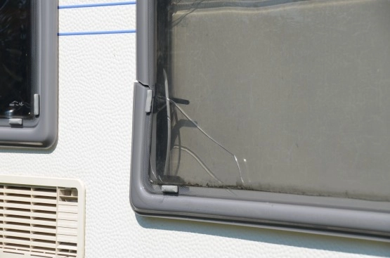                         PRZYCZEPA KEMPINGOWA HOBBY DE LUXE 450   - zdjęcie 11
                        