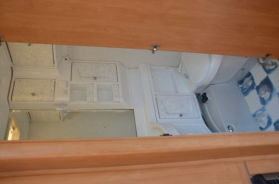                         PRZYCZEPA KEMPINGOWA HOBBY DE LUXE 450   - zdjęcie 12
                        