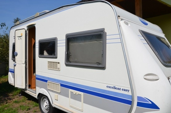                         PRZYCZEPA KEMPINGOWA HOBBY DE LUXE 450   - zdjęcie 13
                        