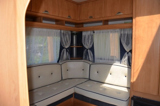                         PRZYCZEPA KEMPINGOWA HOBBY DE LUXE 450   - zdjęcie 15
                        