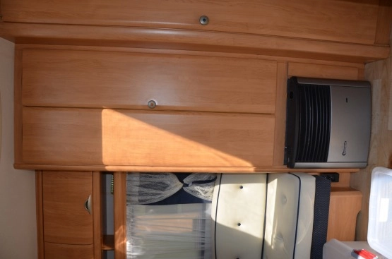                         PRZYCZEPA KEMPINGOWA HOBBY DE LUXE 450   - zdjęcie 3
                        