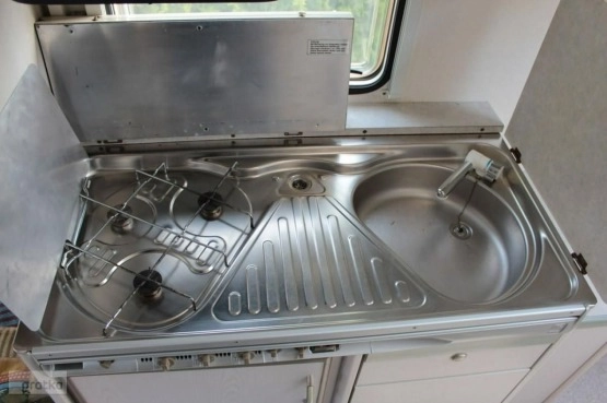                         Sprzedam przyczepę kampingową Knaus Sudwind  - zdjęcie 8
                        