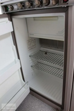                         Sprzedam przyczepę kampingową Knaus Sudwind  - zdjęcie 9
                        