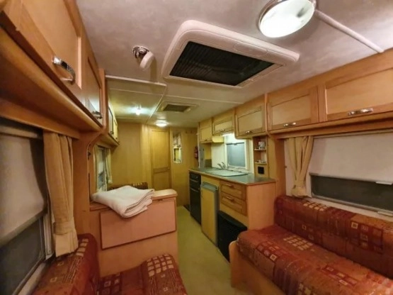                         Przyczepa kempingowa Elddis Avante 524 - zdjęcie 3
                        