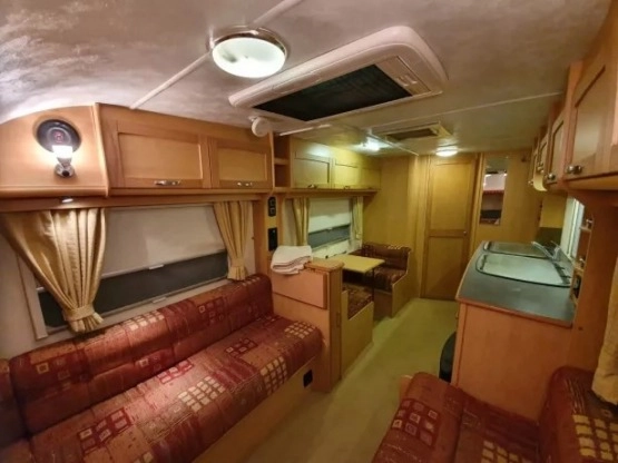                         Przyczepa kempingowa Elddis Avante 524 - zdjęcie 4
                        