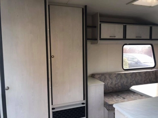                         Przyczepa CHATEAU 380 Leszno - zdjęcie 10
                        