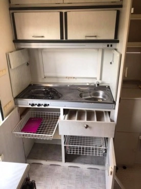                         Przyczepa CHATEAU 380 Leszno - zdjęcie 17
                        