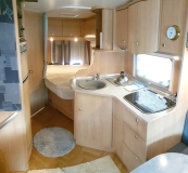                         Burstner Delfin t686 3.0DCI półintegra - zdjęcie 11
                        