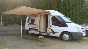                         Kamper camper Ford Transit, tempomat, 3 miejsca, klimatyzacja, markiza, prysznic, WC - zdjęcie 6
                        