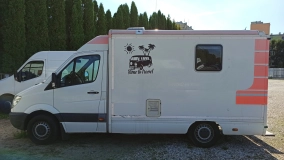                         Kamper camper Mercedes Sprinter, automat, tempomat, 3 miejsca, 3 klimatyzacji, markiza, prysznic, WC, sejf - zdjęcie 4
                        