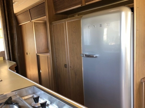                         AIRSTREAM Sovereign 1972r - zdjęcie 11
                        