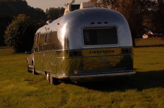                         AIRSTREAM Sovereign 1972r - zdjęcie 1
                        