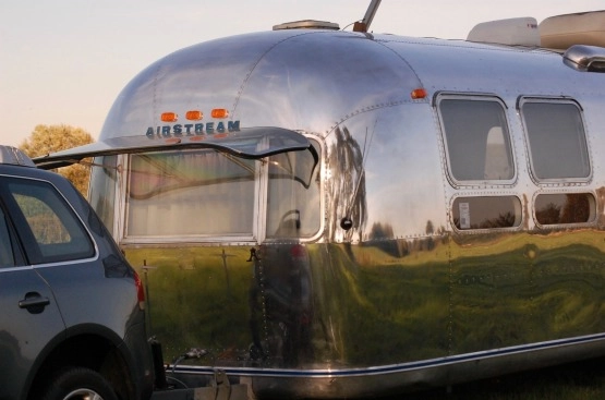                         AIRSTREAM Sovereign 1972r - zdjęcie 2
                        