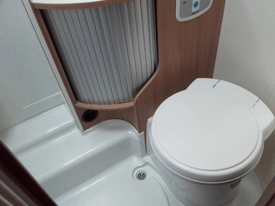                         Camper Fiat Ducato 2.3 ADRIA - zdjęcie 4
                        