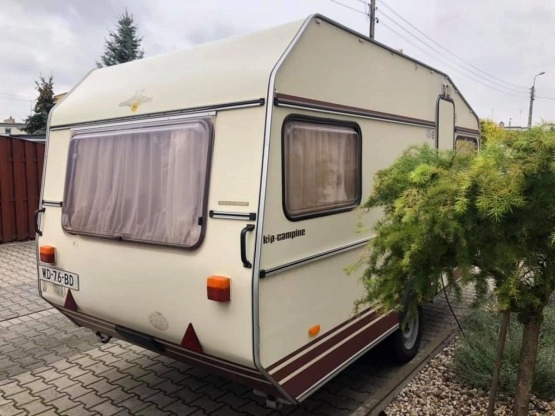                         Przyczepa KIP 1981 DMC 900 2 sypialnie łazienka Leszno - zdjęcie 5
                        