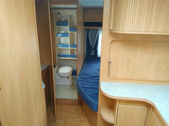                         Burstner 455 TS 2004 rok - zdjęcie 5
                        