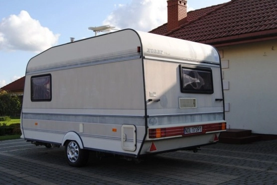                         HOBBY 400 Jasne wnętrze! Zadbana! Zarejestrowana! Ogrzewanie! WC! - zdjęcie 2
                        