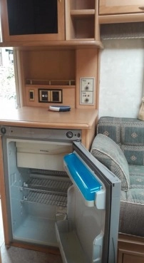                         Abbey Safari 2/3 osobowa 2002 r., przyczepa kempingowa - zdjęcie 19
                        