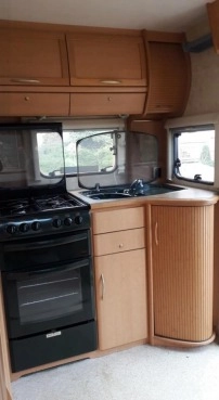                         Abbey Safari 2/3 osobowa 2002 r., przyczepa kempingowa - zdjęcie 24
                        