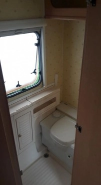                         Abbey Safari 2/3 osobowa 2002 r., przyczepa kempingowa - zdjęcie 6
                        