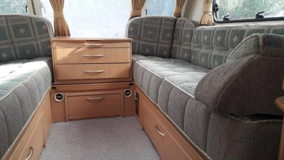                         Abbey Safari 2/3 osobowa 2002 r., przyczepa kempingowa - zdjęcie 7
                        