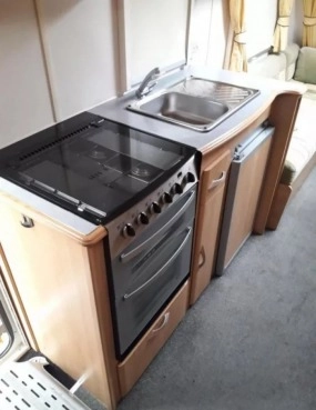                         Lunar Zenith Five 2005 r., Przedsionek, 5/6 osobowa - zdjęcie 13
                        