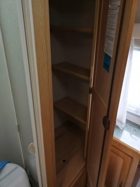                         Przyczepa Kempingowa Compass Magnum 524 GT/ 5 osobowa 2002 rok z namiotem - zdjęcie 10
                        