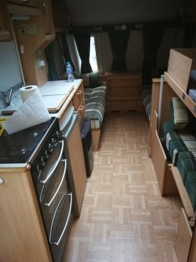                         Przyczepa Kempingowa Compass Magnum 524 GT/ 5 osobowa 2002 rok z namiotem - zdjęcie 15
                        