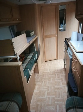                         Przyczepa Kempingowa Compass Magnum 524 GT/ 5 osobowa 2002 rok z namiotem - zdjęcie 27
                        