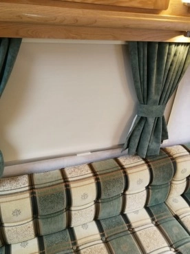                         Przyczepa Kempingowa Compass Magnum 524 GT/ 5 osobowa 2002 rok z namiotem - zdjęcie 29
                        