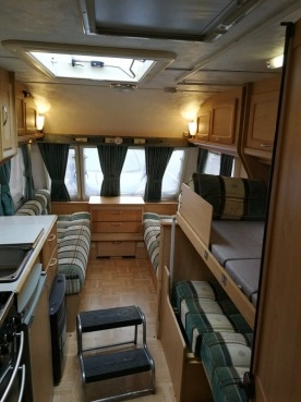                         Przyczepa Kempingowa Compass Magnum 524 GT/ 5 osobowa 2002 rok z namiotem - zdjęcie 5
                        