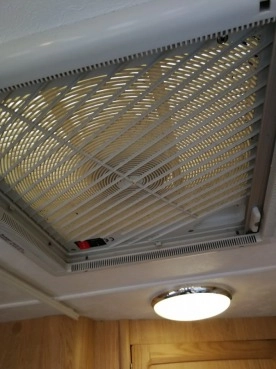                         Przyczepa Kempingowa Compass Magnum 524 GT/ 5 osobowa 2002 rok z namiotem - zdjęcie 7
                        